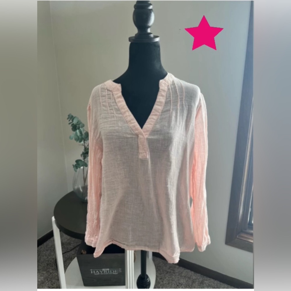 Old Navy linen pink & white top size large